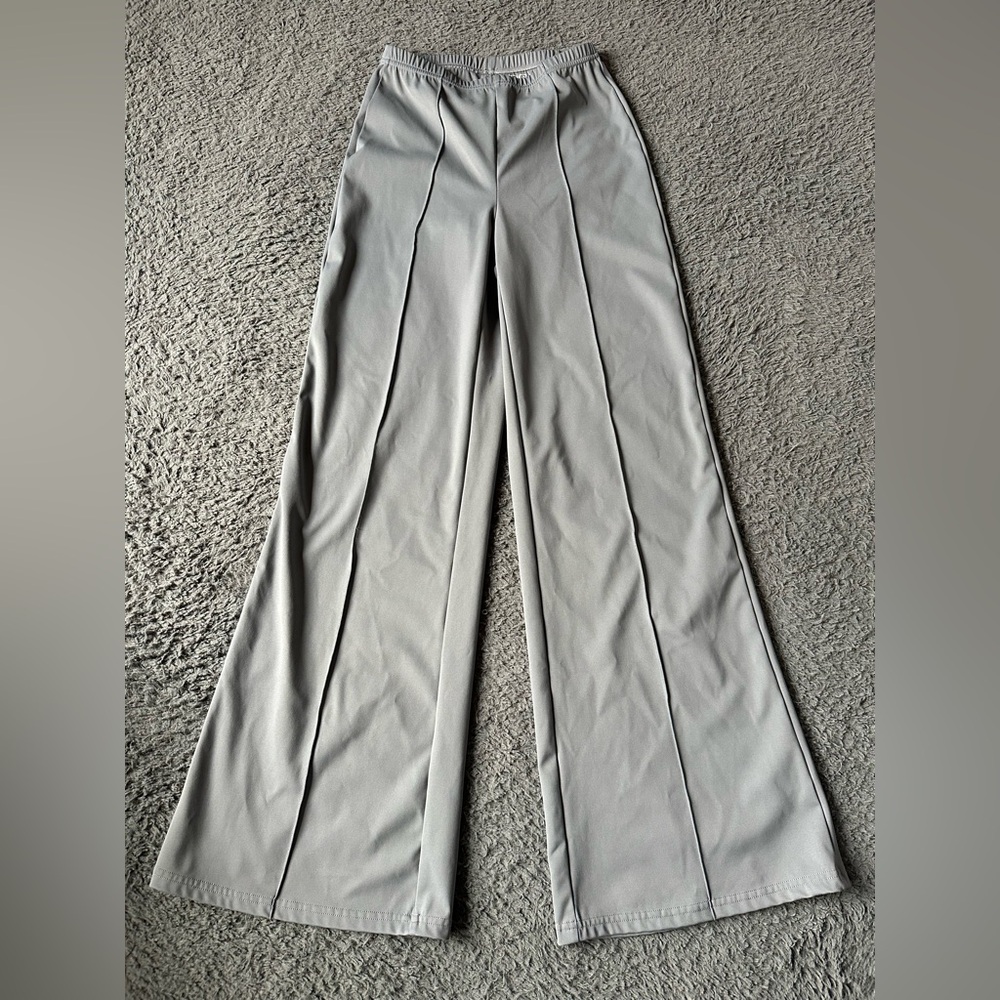 OQQ gray trouser pants size small